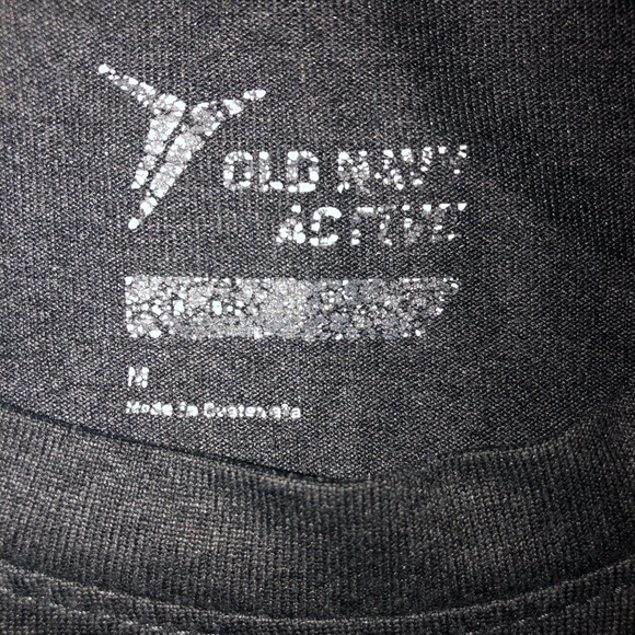 Old Navy Active T-shirt - Picture 3 of 4